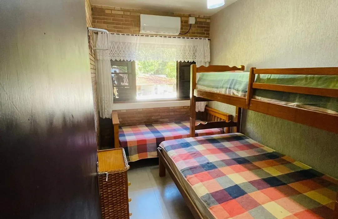 Apartamento com acesso a pé a Santa Rita - Enseada - Ubatuba-1